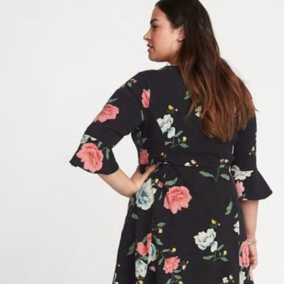 Jersey Plus-Size Fit & Flare Flute-Sleeve Dress - Picture 2 of 5